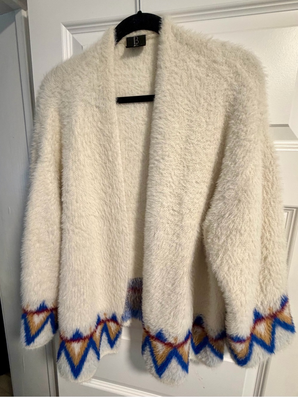 bobeau Cream Fuzzy Open Cardigan with Blue and Tan Geometric Hem